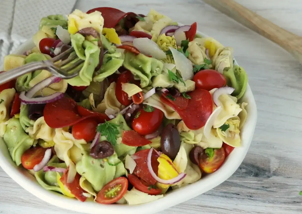 Lemon Basil Tortellini Salad : Fresh and Flavorful Pasta Salad 7 healthy summer pasta salad