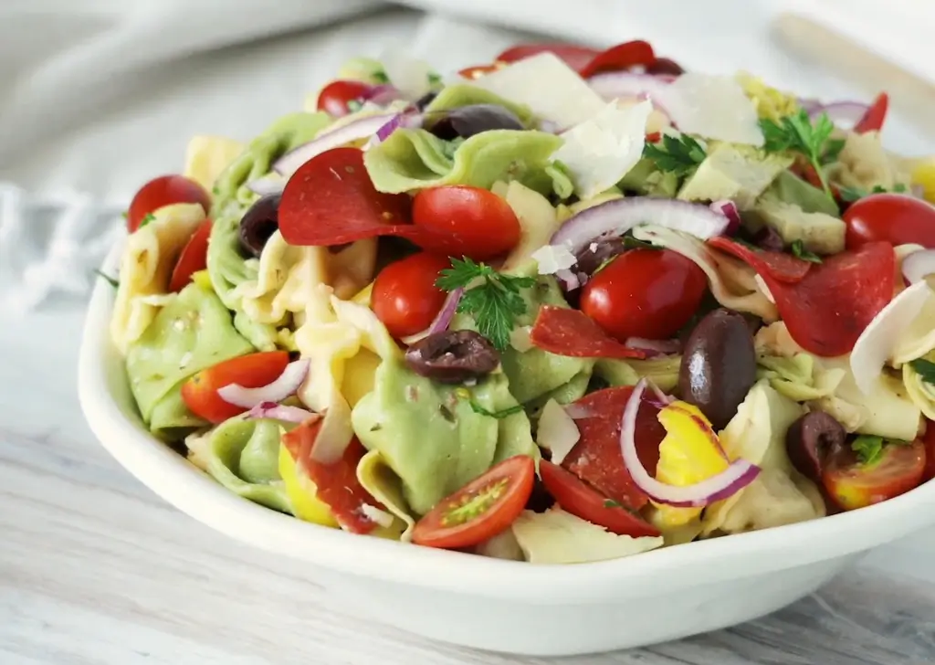 Lemon Basil Tortellini Salad : Fresh and Flavorful Pasta Salad 6 quick lemon basil pasta salad