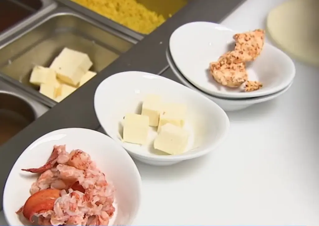 Lobster Pappardelle : Recipe, Variations, and Pro Tips 5 seafood pasta dish