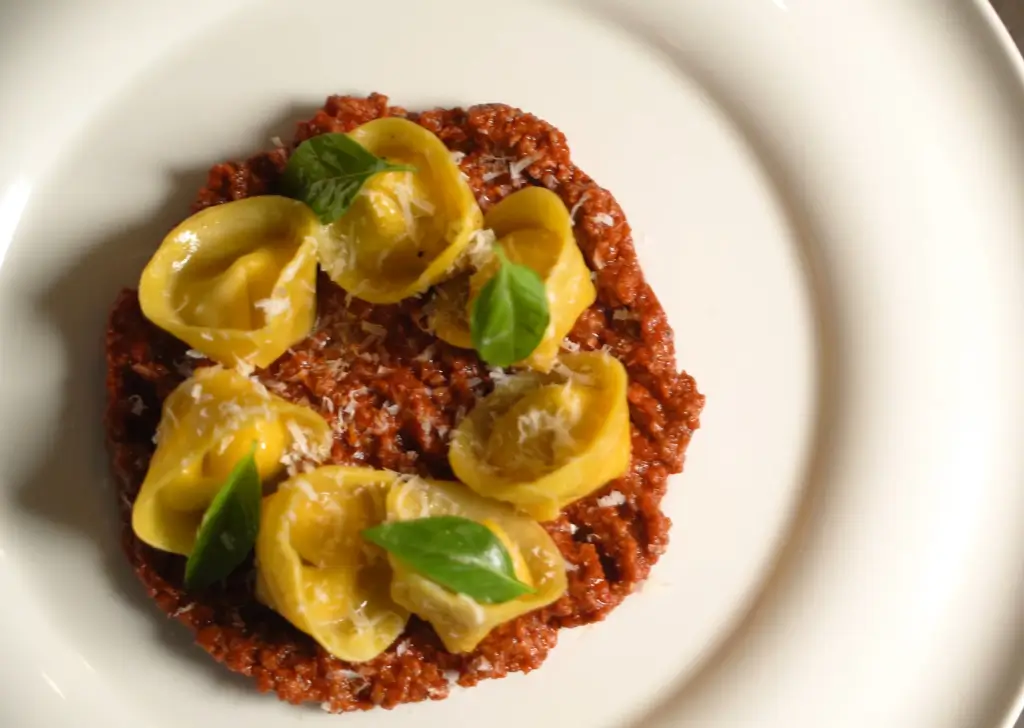 Tortellini Bolognese Recipe: Quick Italian Pasta for Every Family 14 tortellini alla bolognese