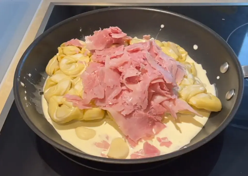Tortellini alla Panna 5 tortellini con panna